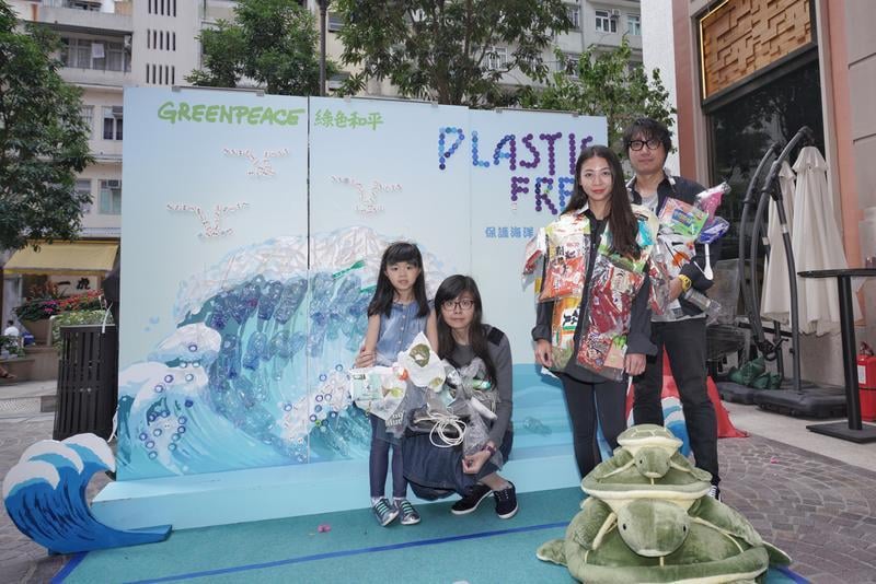 12_dollar1_GP0STRVO3_v2